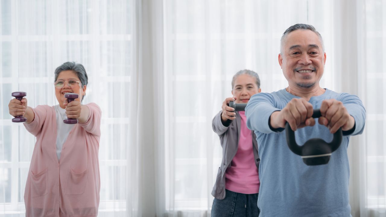 exercise with the family with the help of therapist